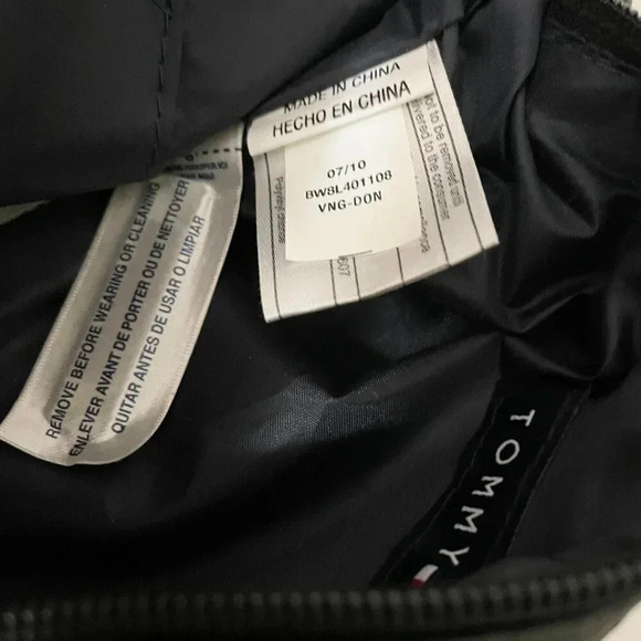 2010 Tommy Hilfiger  Crossbody Bag Purse - Picture 13 of 15